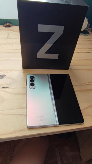 Samsung Zfold 3 pour pièces 