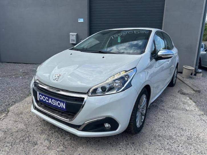 PEUGEOT 208 1.2 i* GARANTIE 12 MOIS *, Autos, Peugeot, Entreprise, ABS, Airbags, Air conditionné, Alarme, Bluetooth, Feux de virage