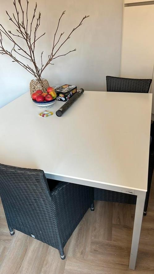 Desalto Helsinki XL eetkamertafel, Huis en Inrichting, Tafels | Eettafels, Gebruikt, 100 tot 150 cm, 100 tot 150 cm, Vijf personen of meer