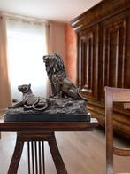 Grote Zware Bronzen Sculptuur van een Leeuw en Leeuwin