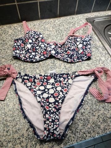 Bikini blauw/wit/rood merk freya – topje eu 75f / fr 90f – b beschikbaar voor biedingen