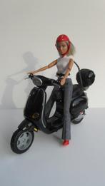 Barbie Mattel met scooter, Comme neuf, Enlèvement ou Envoi, Barbie