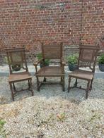 DRIE OUDE HOUTEN STOELEN, Ophalen