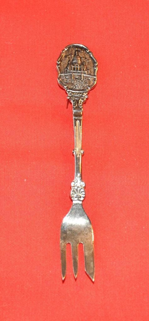 fourchette de collection touristique sacre coeur paris (1), Collections, Collections Autre, Utilisé, Enlèvement ou Envoi