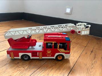 Playmobil brandweerwagen met sirene beschikbaar voor biedingen