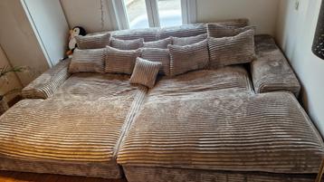 Zetelbed in perfecte staat. Bijna nooit gebruikt beschikbaar voor biedingen