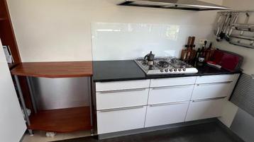 À vendre meuble de cuisson pour  cuisine équipée de 180 cm disponible aux enchères