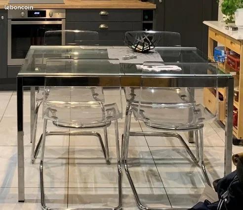 Table en verre extensible + 4 chaises transparentes, Maison & Meubles, Tables | Tables à manger, Verre, Enlèvement
