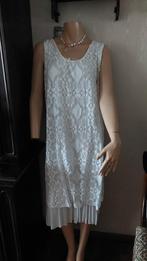 Robe blanche belle broderie pour toute occasion, Nieuw, Ophalen
