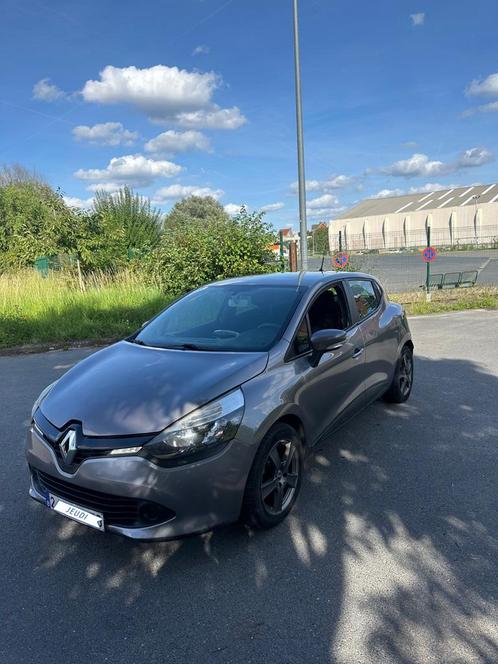 Renault Clio 4 2013 Euro5 1.2Essence 267000km 3200€ FIXE !!!, Autos, Renault, Particulier, Clio, ABS, Phares directionnels, Régulateur de distance