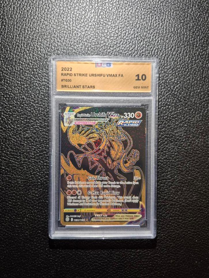 Pokémon full art urshifu rapid strike vmax UCG 10 gem mint, Hobby en Vrije tijd, Verzamelkaartspellen | Pokémon, Ophalen of Verzenden