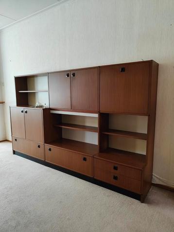 Vintage wandmeubel kast jaren 60 70 beschikbaar voor biedingen