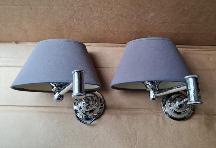 2 d'appliques murales pivotantes Library chromées +abat-jour, Maison & Meubles, Lampes | Autre, Neuf, Enlèvement ou Envoi