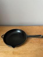 staub bakpan/skillet in geëmailleerd gietijzer rond 18 cm, Gietijzer, Ophalen of Verzenden, Zo goed als nieuw, Keramische plaat