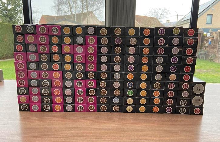 TUBE DE PEINTURE PAUL MITCHELL NEUF DANS SON EMBALLAGE, Articles professionnels, Articles professionnels Autre, Enlèvement ou Envoi