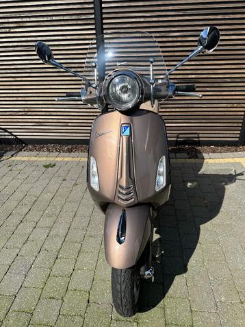 Vespa Primavera 50cc beschikbaar voor biedingen