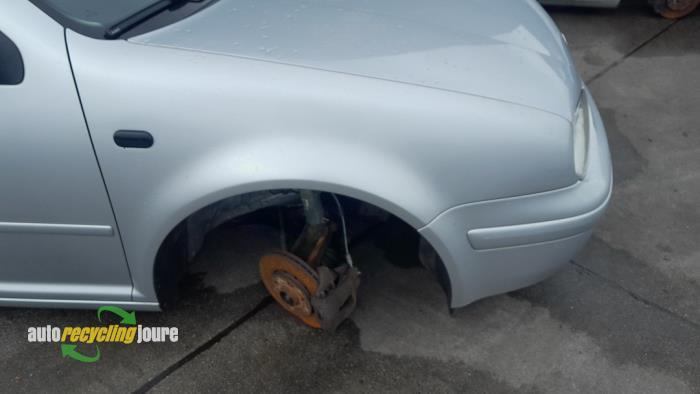 Scherm rechts-voor van een Volkswagen Golf (LA7W), Auto-onderdelen, Carrosserie, Volkswagen, Gebruikt, 3 maanden garantie