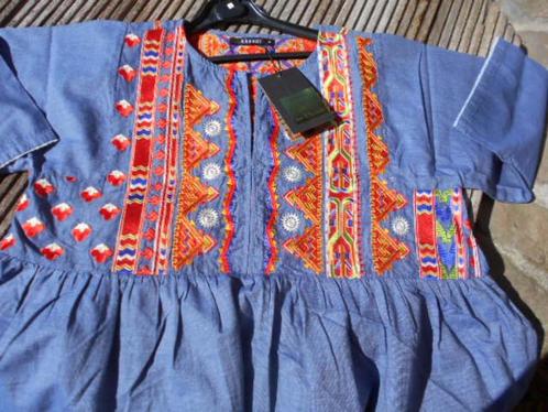 khaadi nieuwe bloes, prachtig geborduurd, Kleding | Dames, Blouses en Tunieken, Nieuw, Maat 38/40 (M), Ophalen of Verzenden