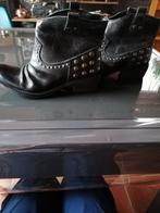 Bottine courte noir style santiag pointure 39, Vêtements | Femmes, Chaussures, Noir, Porté, Enlèvement ou Envoi