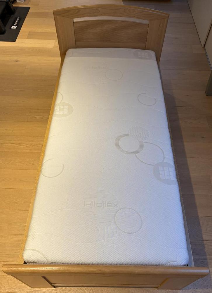 Eénpersoonsbed (Gautier) te koop, Huis en Inrichting, Slaapkamer | Bedden, Gebruikt, Eenpersoons, 100 cm, 210 cm, Hout, Beige