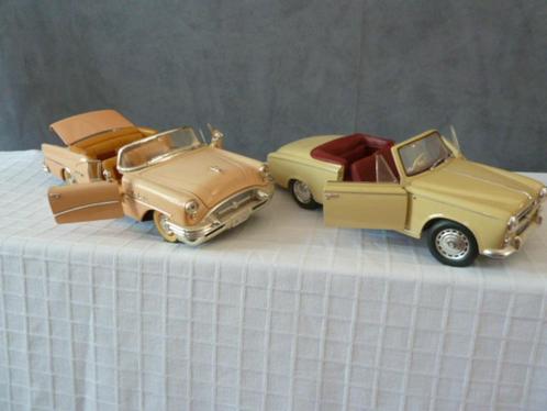 2 Auto's 1/18: Buick Century uit 1955 +Peugeot 403 Cabriolet, Hobby en Vrije tijd, Modelauto's | 1:18, Gebruikt, Auto, Solido