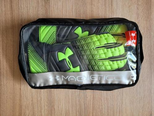 keepers handschoenen Under Armour Magnetico maat 9, Sport en Fitness, Voetbal, Nieuw, Handschoenen, Ophalen of Verzenden