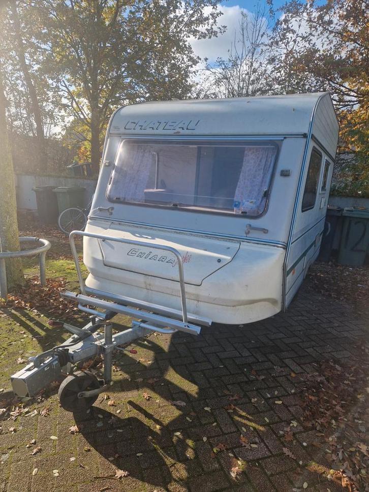 Caravan Chateau bouwjaar 1993 te koop, Caravans en Kamperen, Caravans, Particulier, Chateau, Stapelbed, Kachel, Koelkast, Stabilisator