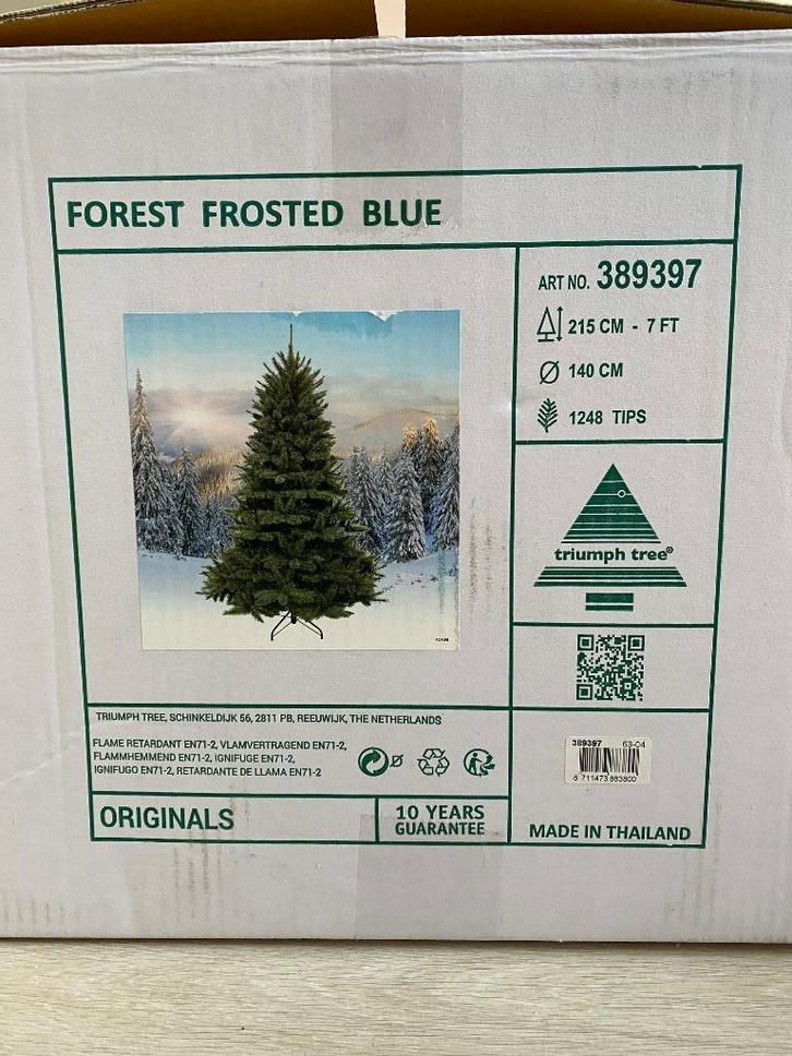 Kerstboom Triumph Tree - Forest Frosted Blue, Diversen, Kerst, Zo goed als nieuw, Ophalen