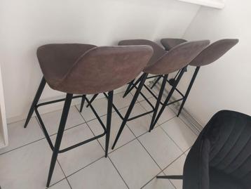 Barstoelen (74 cm) beschikbaar voor biedingen
