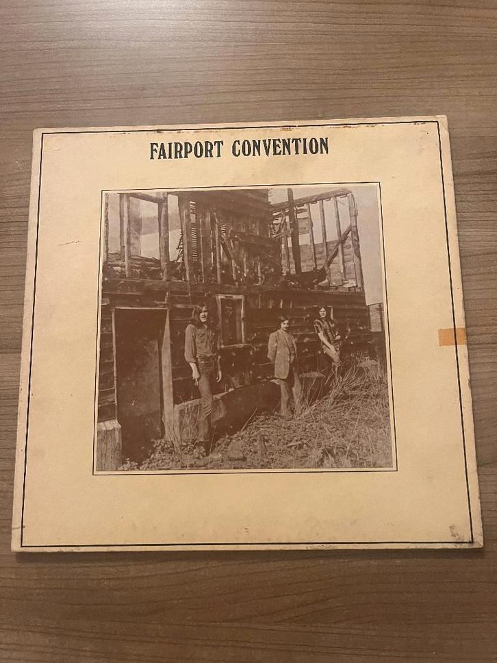 FAIRPORT CONVENTION - ANGEL DELIGHT, CD & DVD, Vinyles | Rock, Utilisé, Rock and Roll, Envoi