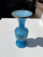 Vase opaline de Murano, Enlèvement