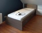 Bed met extra uitschuifbaar bed onderaan en bureau, Huis en Inrichting, Slaapkamer | Bedden, Ophalen