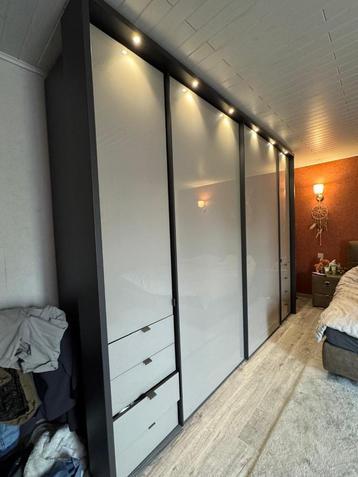 Zeer mooie grote kleerkast, Huis en Inrichting, Ophalen, 200 cm of meer, Zo goed als nieuw, 200 cm of meer