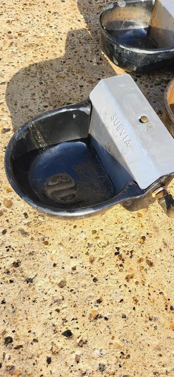 Suevia drinkbak beschikbaar voor biedingen