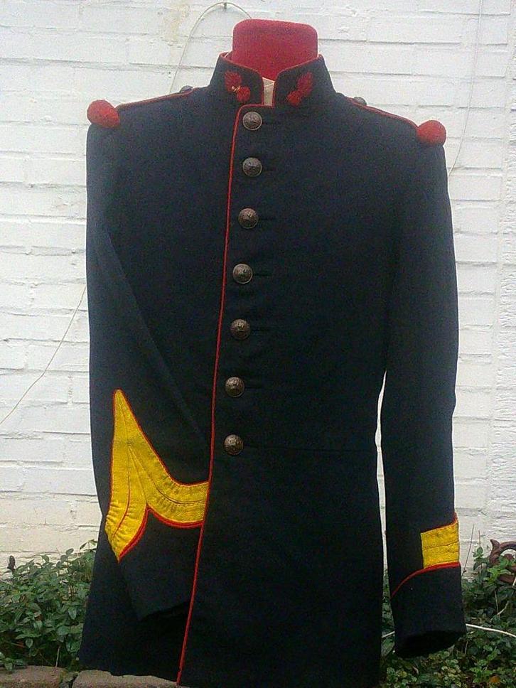 Tunique & col de troupe infanterie de la Garde Civique belge, Verzamelen, Militaria | Algemeen, Landmacht, Kleding of Schoenen