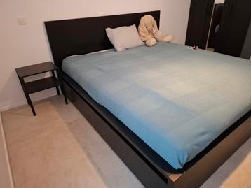 Bed met 4 schuiven, 180 cm x 200 cm beschikbaar voor biedingen