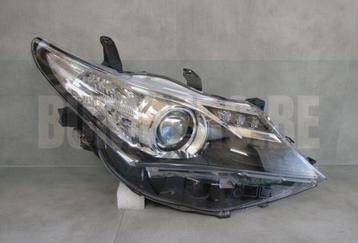 KOPLAMP Toyota Auris II 2 NORMALE LENS MET LED 12-15 RH RECH beschikbaar voor biedingen