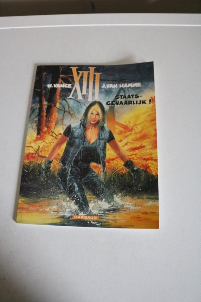 XIII Nr Nr 14 : Staatsgevaarlijk - sc - 1-ste druk 2000, Eén stripboek, Ophalen of Verzenden, Zo goed als nieuw