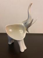 Olifant Vintage Hollóháza porseleinen beeldje, Antiek en Kunst, Ophalen of Verzenden