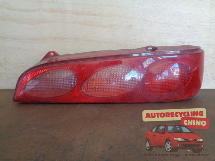 Feu arrière droit d'un Fiat Seicento, Autos : Pièces & Accessoires, Éclairage, Fiat, Utilisé, 3 mois de garantie, Enlèvement ou Envoi