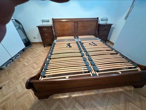 Te koop: Massief kerselaar dubbel bed met 2 nachtkastjes, Huis en Inrichting, Slaapkamer | Bedden, Zo goed als nieuw, 200 cm, Ophalen