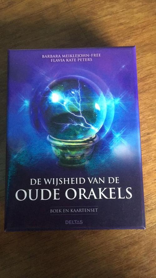 Flavia-Kate Peters - De wijsheid van de oude orakels, Boeken, Esoterie en Spiritualiteit, Zo goed als nieuw, Overige typen, Tarot of Kaarten leggen