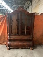 VITRINNEKAST, Ophalen