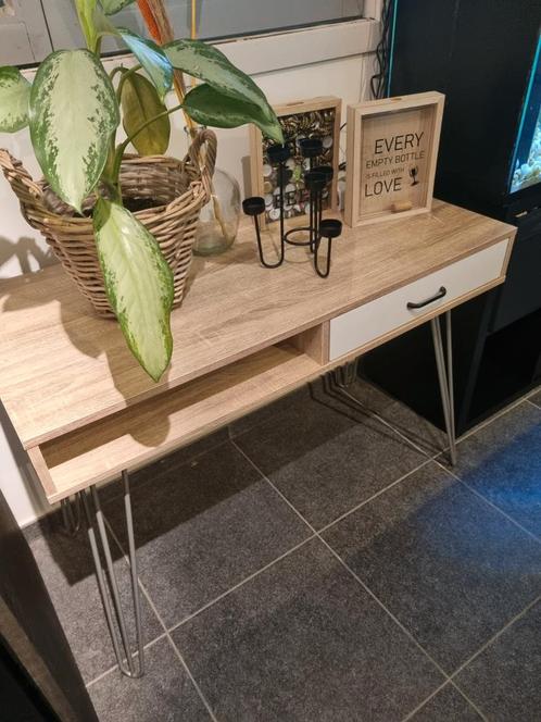 Mooie bijzettafel/mini bureau, Huis en Inrichting, Tafels | Sidetables, Zo goed als nieuw, Ophalen