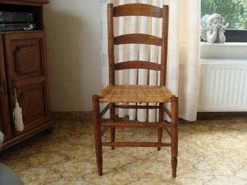 ancienne chaise en chêne cannée, authentique beschikbaar voor biedingen