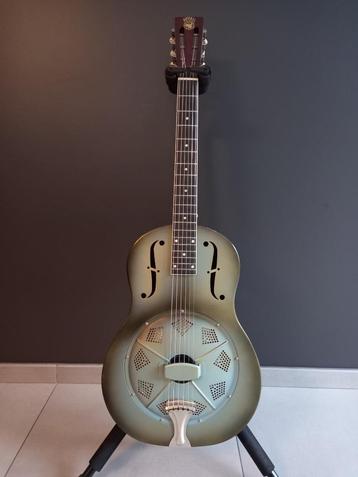 Royall Resonator gitaar, Musique & Instruments, Enlèvement, Comme neuf, Résonateur ou Guitare dobro, Avec valise