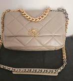 Splinternieuwe lederen Crossbody tas, Ophalen of Verzenden, Nieuw, Beige, Schoudertasje