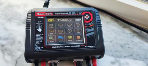 turnigy Reaktor dual charger T240 met touchscreen 240Watt, Hobby & Loisirs créatifs, Modélisme | Radiocommandé & Téléguidé | Autre