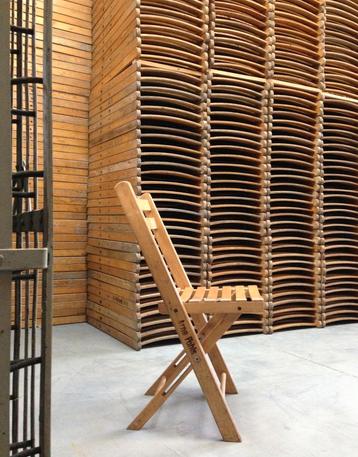 GROOT lot vintage houten KLAPSTOELEN partij plooistoelen oud beschikbaar voor biedingen