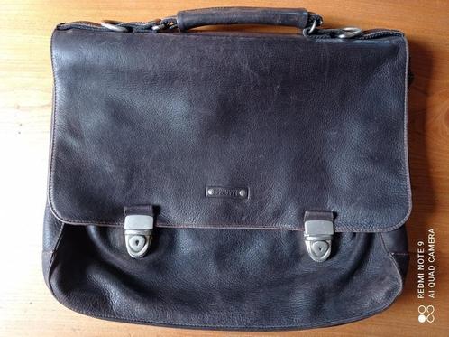 Serviette à rabat en cuir Jean Louis Fourès Baroudeur, 2 com, Handtassen en Accessoires, Tassen | Schooltassen, Aktetas of Boekentas